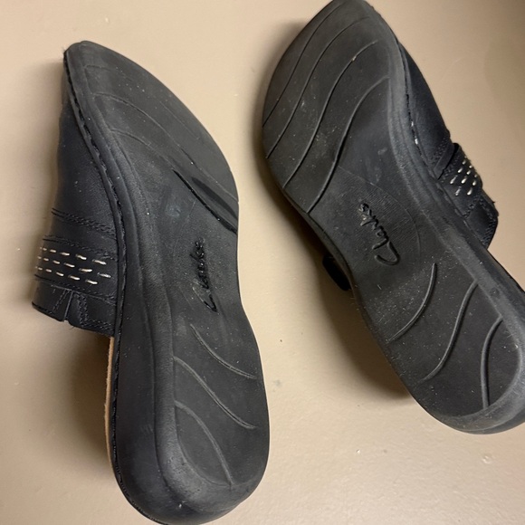 Clarks Black Leather Mules w/ Buckle Detail white Contrast Stitching Slip On 6.5 - Picture 8 of 8